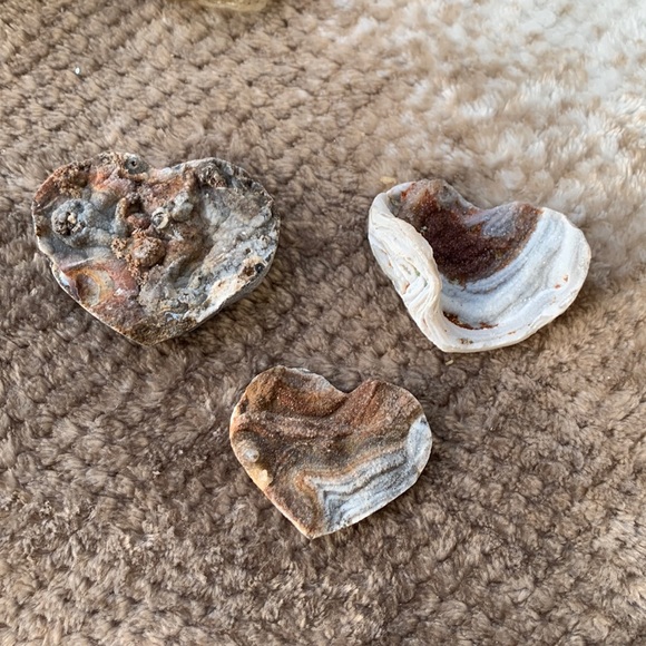 Chalcedony heart crystals bundle - Picture 1 of 7